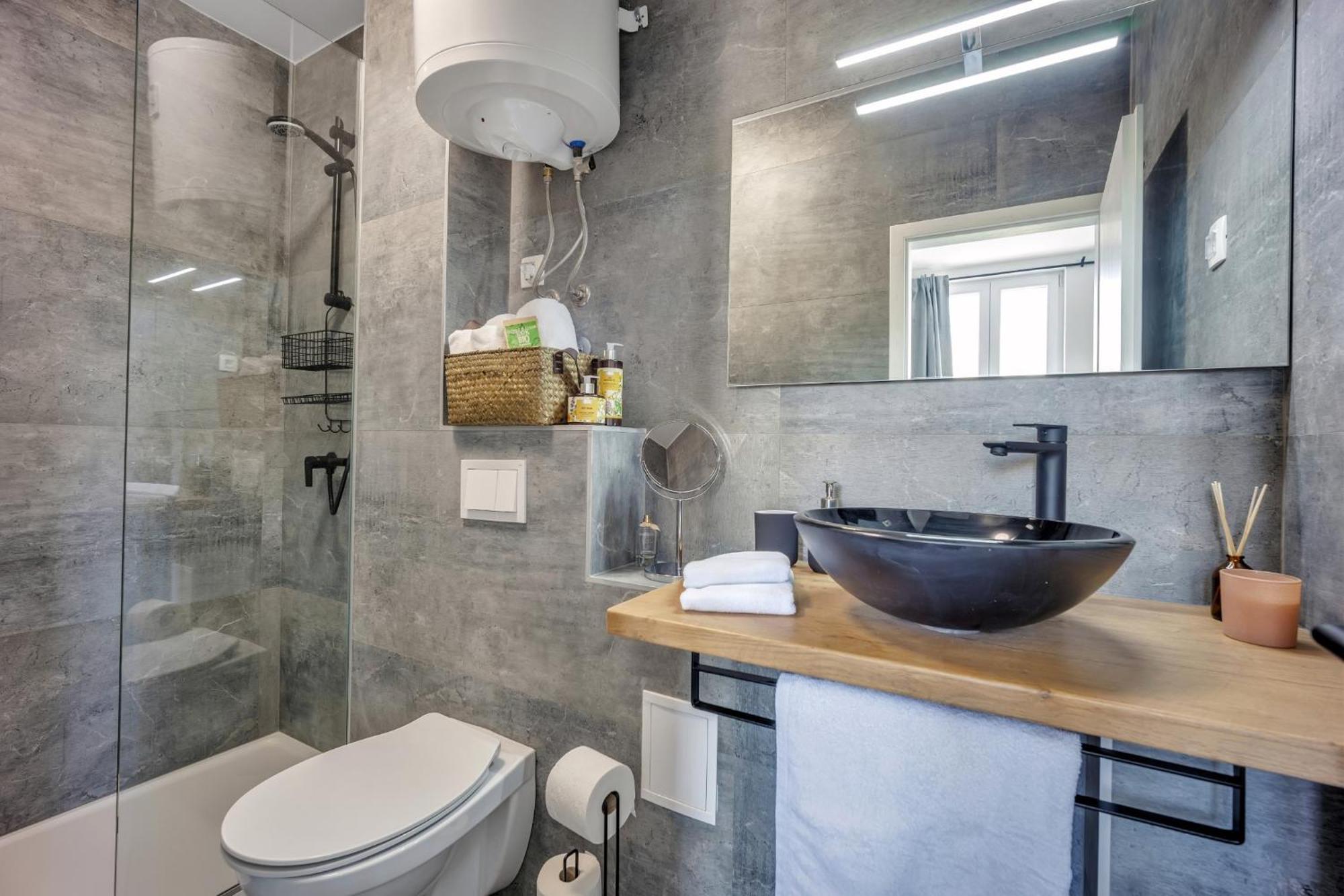 Studio Apartments Yucca, 2-Min To The Beach And 5 To Trogir Ngoại thất bức ảnh